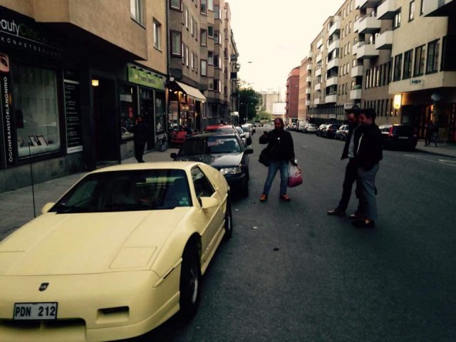 Pontiac Fiero GT 3.0 V6 gula blixten