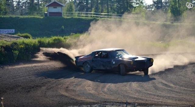 Racerbil för Rednecks V8 Thunder Car